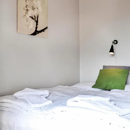 2 Bedroom Beautiful In *